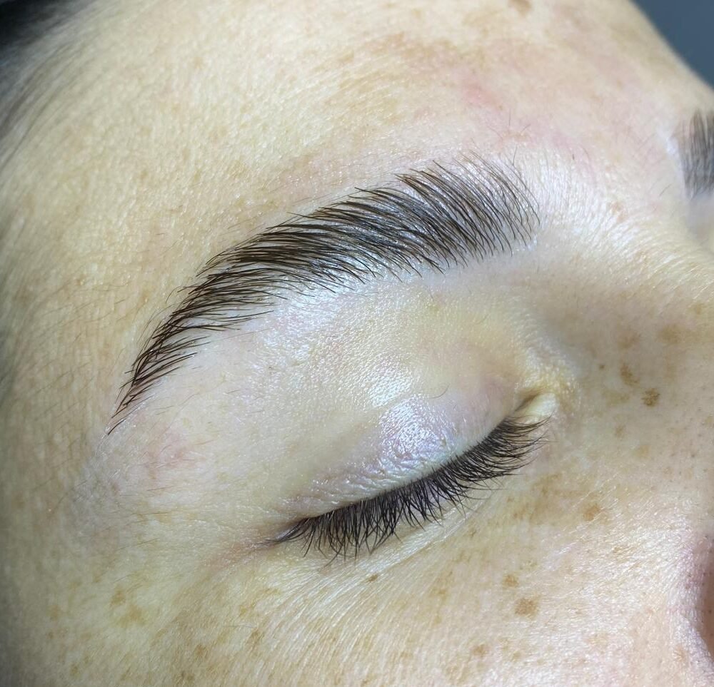 Laminado de cejas